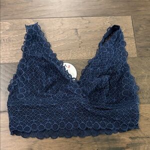 New with Tags Cosabella for Evereve Navy Brynn Stretch Lace Bralette Sz M